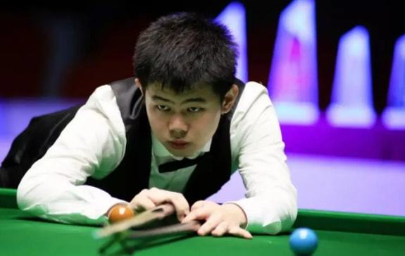 攀岩和冲浪 攀岩和冲浪