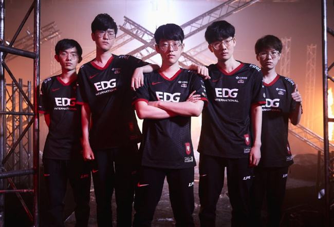 居所有队伍 居所有队伍